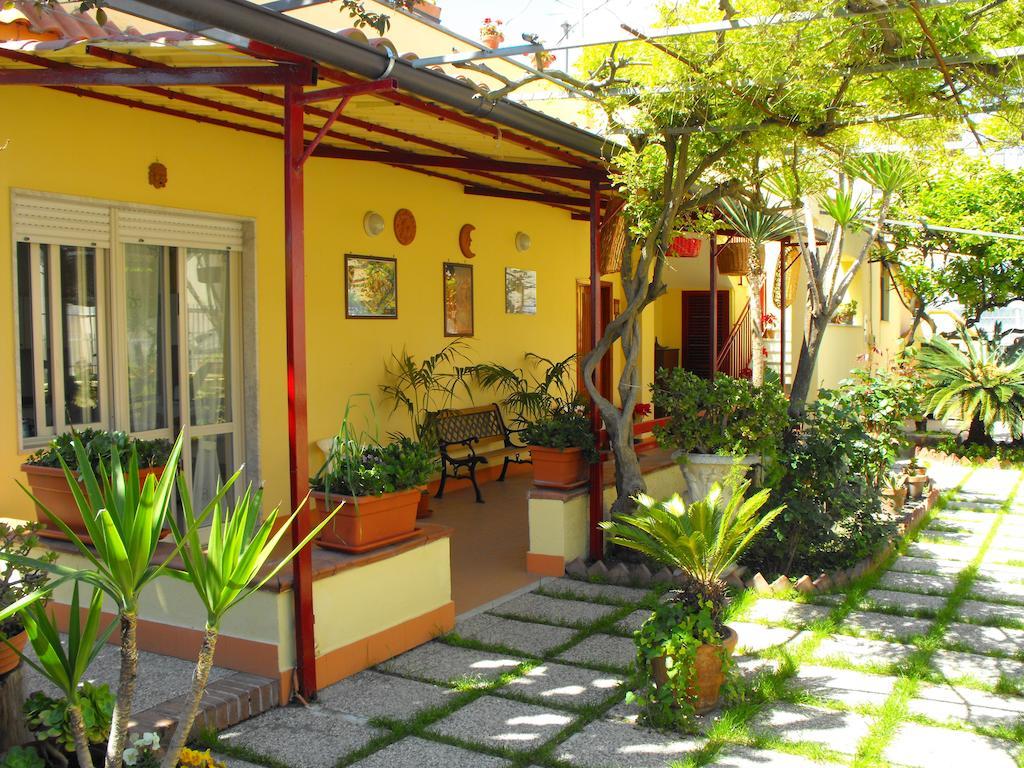 Domus Felix Acomodação com café da manhã Ercolano Exterior foto